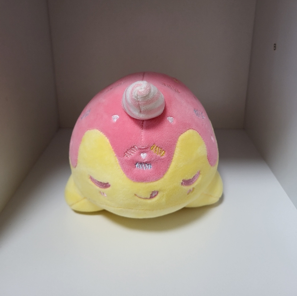 Aurora Tasty Peach : Bubblegum Narwhal Plush